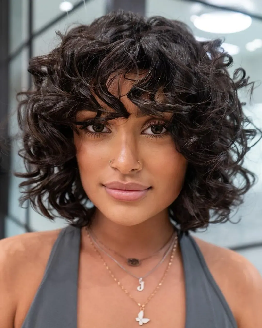 Finding the Perfect Short Bob Cut for Wavy Hair