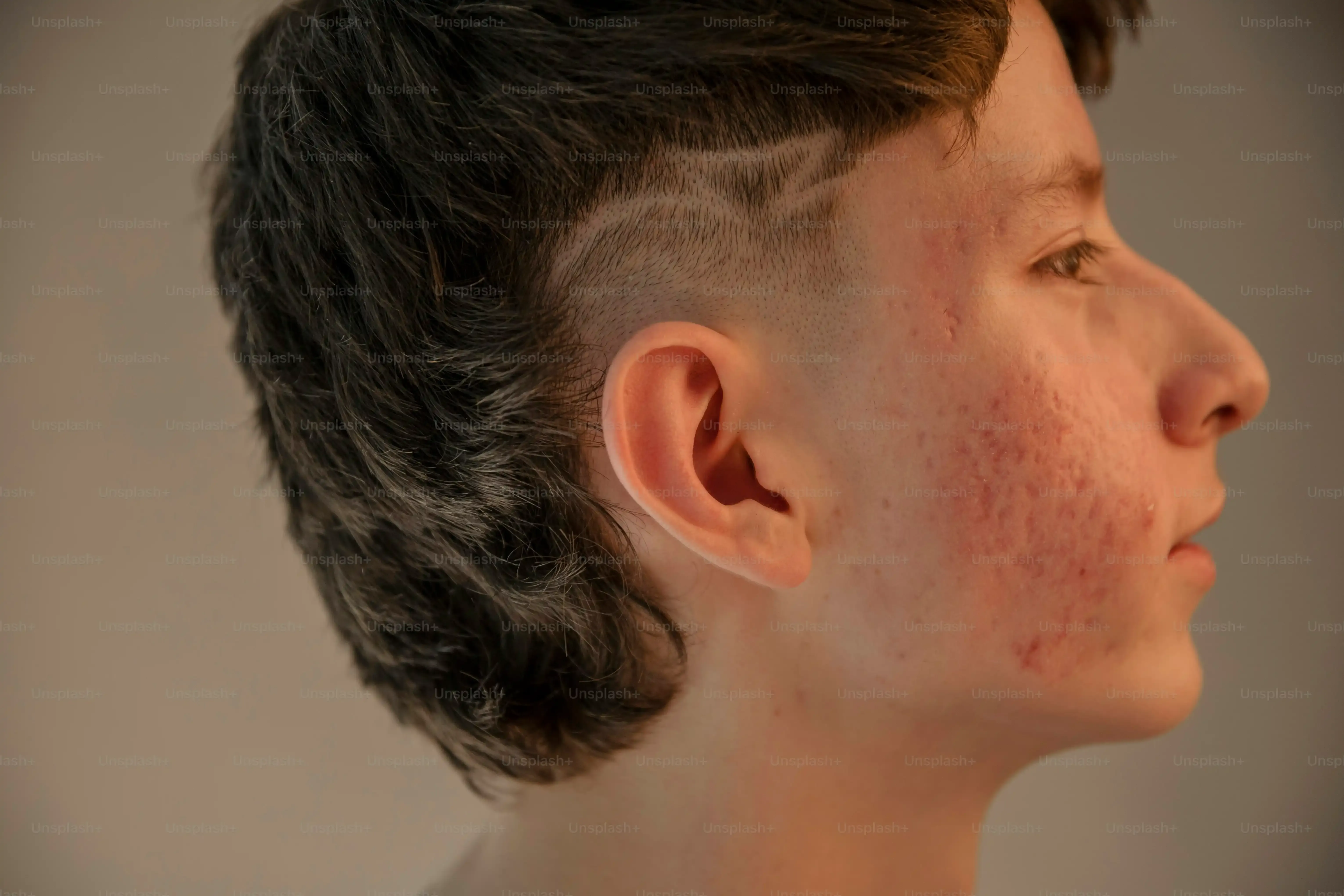 Styling Your Butterfly Cut Short Hair: Effortless Volume Tips