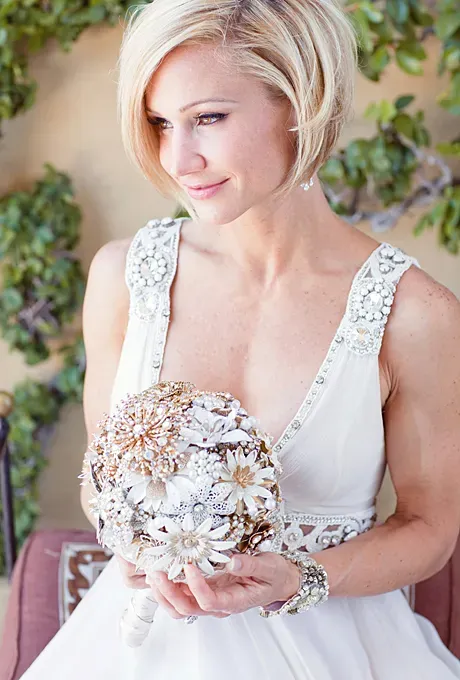 Spectacular wedding hairstyles for bob cut hair