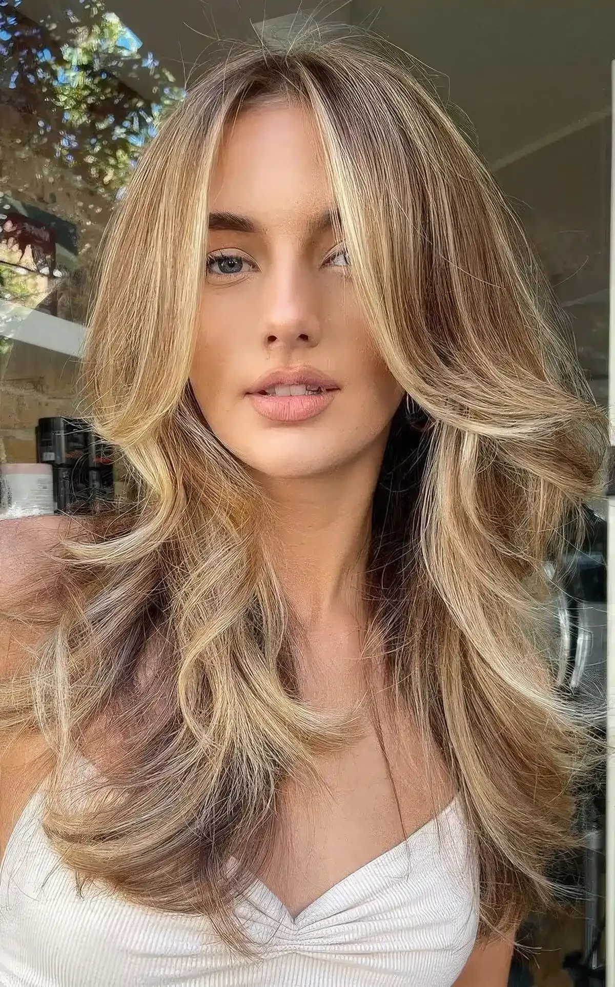 What is the Butterfly Cut and Why It's Perfect for Butterfly Cut Blond Hair?
